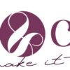Mike & Carlos Wandschild – Logo Mike & Carlos Wandschild mit bordeauxfarbenem Logo und Schriftzug we make it ART