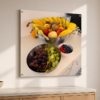Wandschild mit farbenfrohem Obst-Stillleben in einer modernen Küche