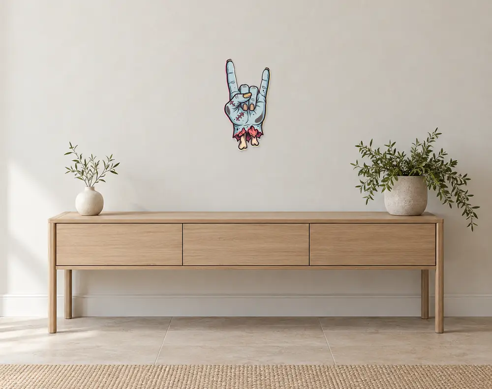 Teufel Konturschild, 152 × 300 mm, Dibond, frontal im Raum