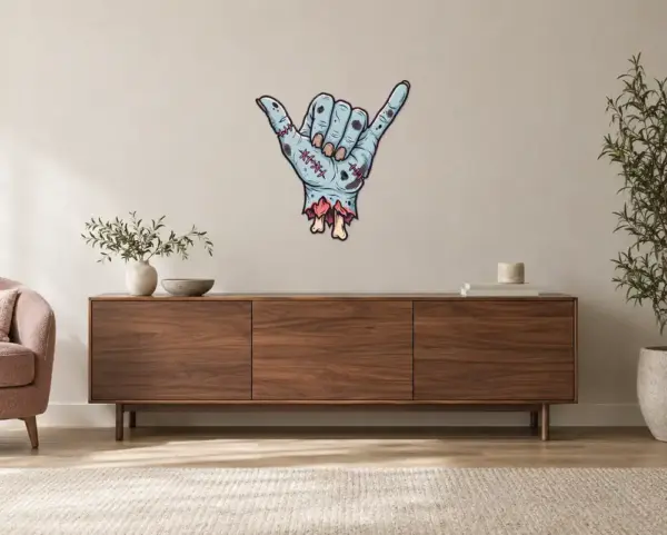 Zombiehand Konturschild, 600 × 616 mm, Acryl, frontal im Raum