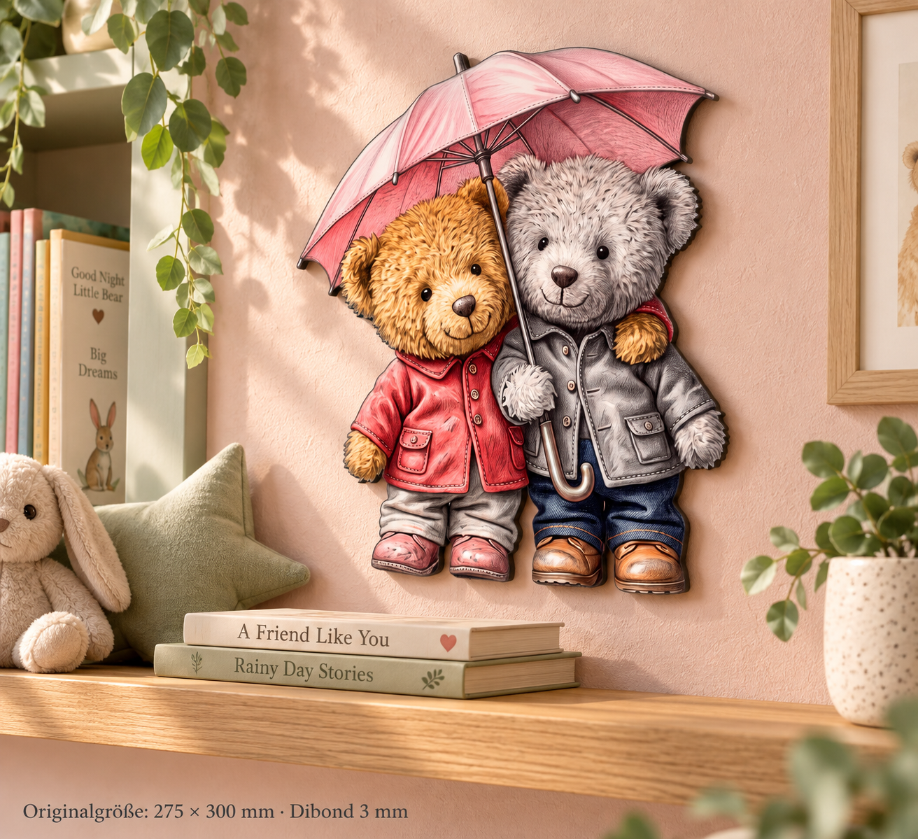 Teddylove Konturschild, 275 × 300 mm, Dibond 3 mm, Close-up schräg von links im Kinderzimmer